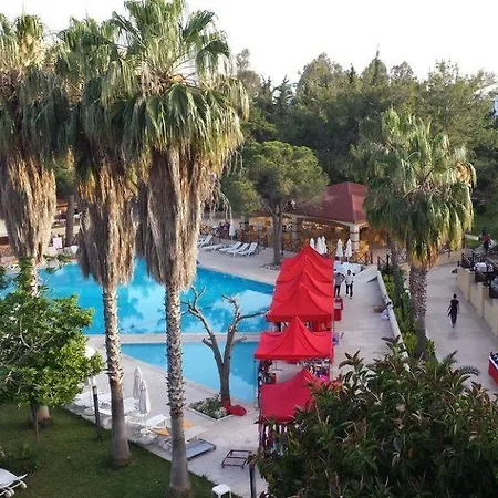 Resort Ally Side