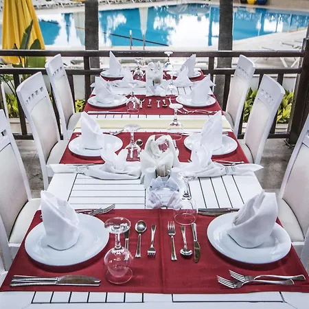 Resort Ally Side