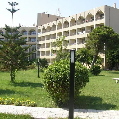 منتجع Ally